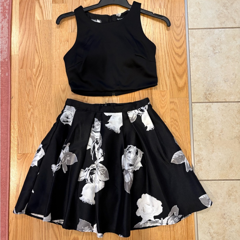 Sequin Hearts Elegant Black Garment